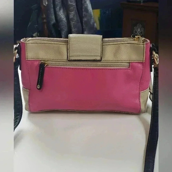 Tignanello leather purse hot pink and cream super cute! 9×6 - Picture 5 of 5